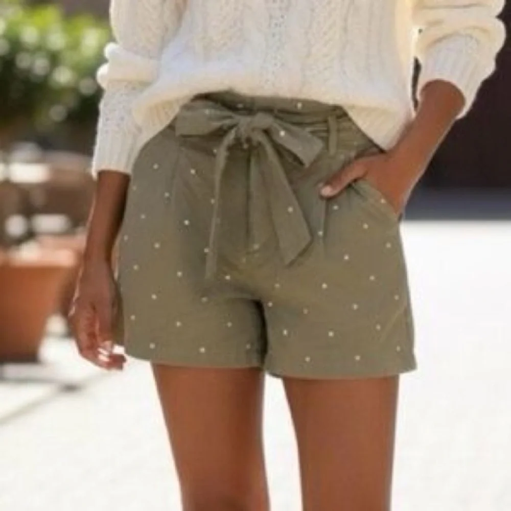 Nwt‎ High Waist Green Polka Dot paper bag Shorts